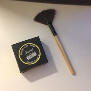 Artist Couture Diamond Glow Powder